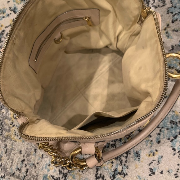 Authentic Marc Jacobs beige tufted purse - Picture 8 of 8